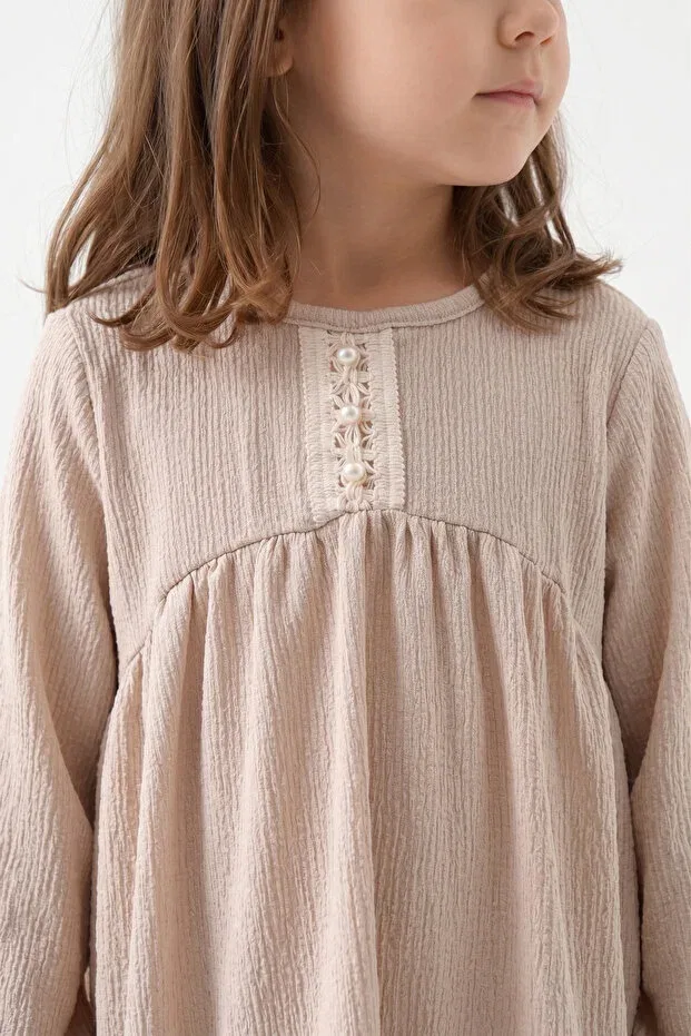 Детское платье для девочек хлопковое Womi Kids, Beige — фото 2