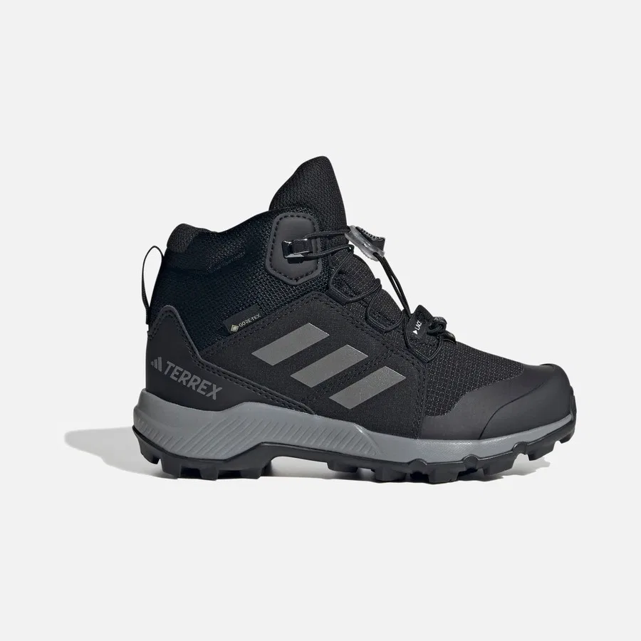 Детские спортивные ботинки с мембраной Terrex Mid Gtx K adidas, Темно-синий