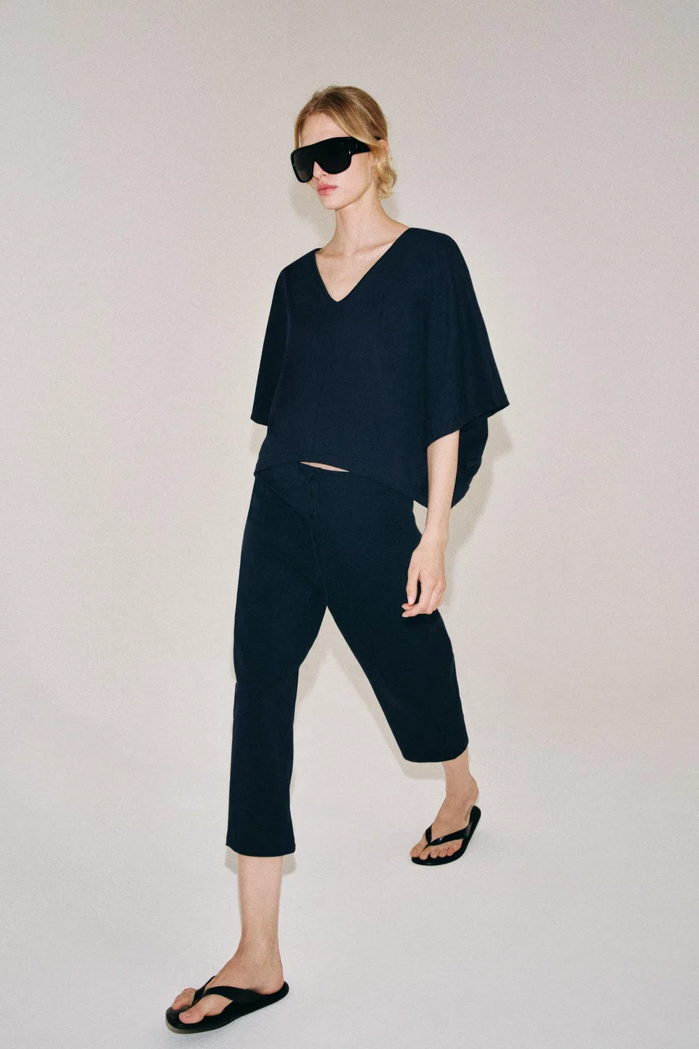 Брюки Interlock Carrot Fit ZARA, Navy blue