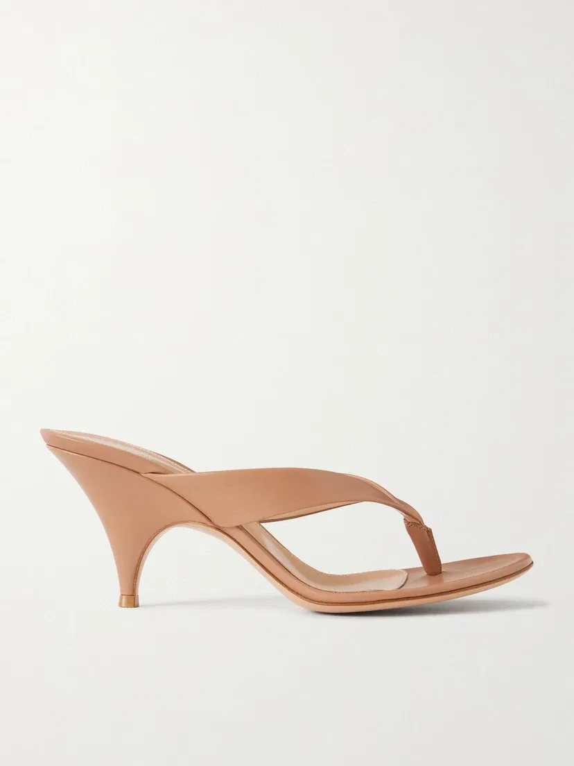 Сандалии Sofia Thong 70 из кожи Gianvito Rossi, бежевый