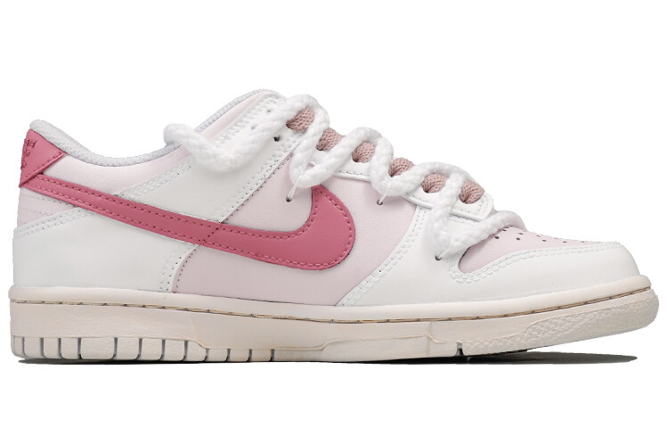 

Кроссовки Nike Dunk Skateboard Shoes Women's Low-Top White Light Pink