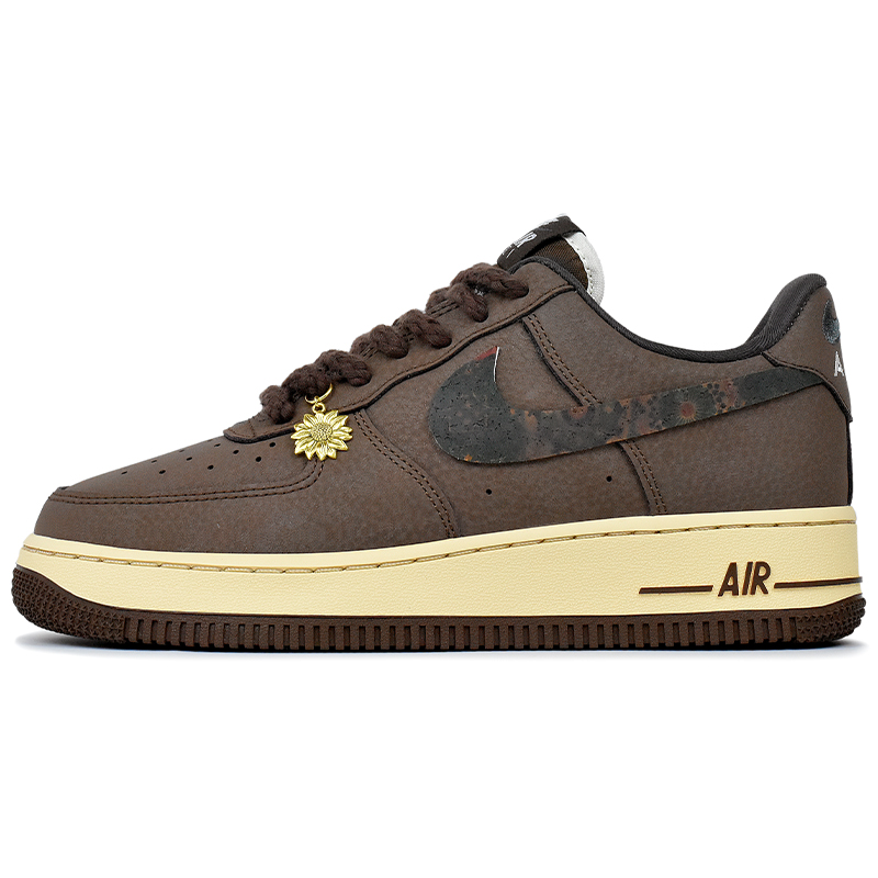 

Nike Кроссовки Air Force 1 Abrasion Resistant Low top Skateboard Unisex цвета хаки-коричневый