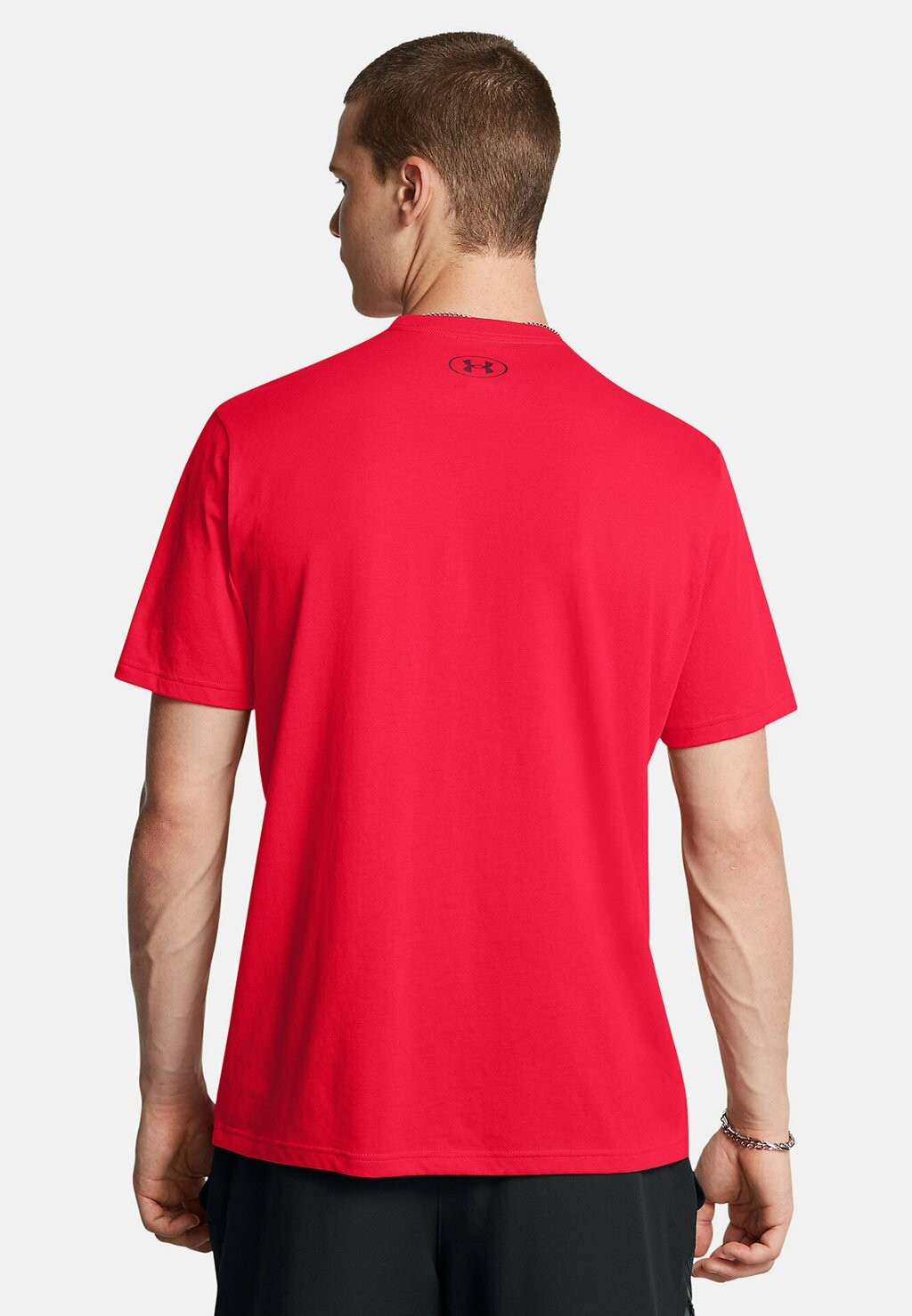 

Спортивная футболка Under Armour, красный