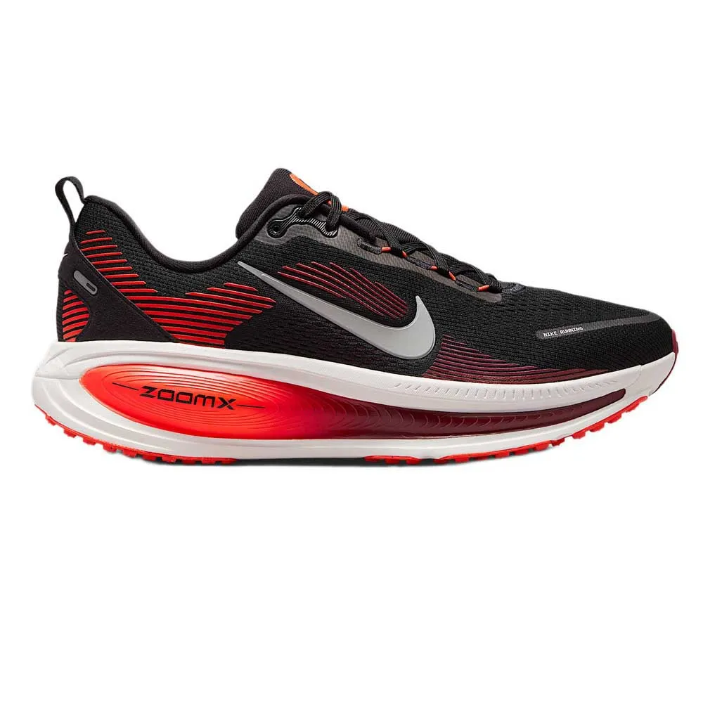 

Кроссовки Nike Vomero 18, черный