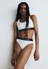 

Трусы Calvin Klein, белый