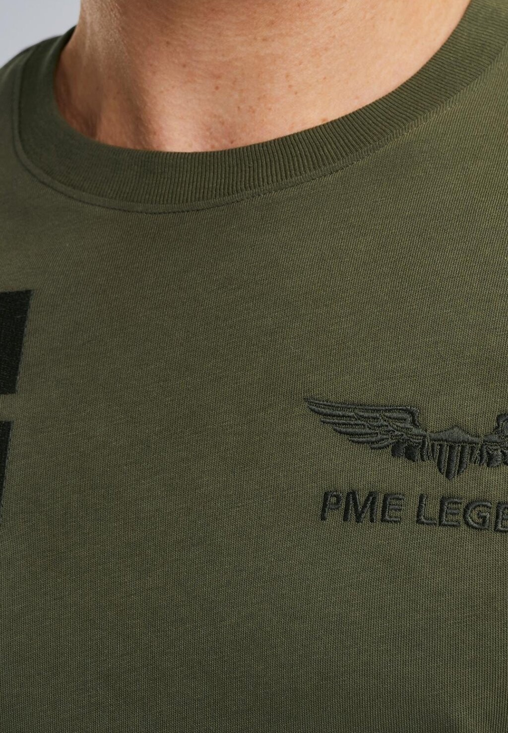 

Принт на футболке Mit Artwork PME Legend, зеленый плющ