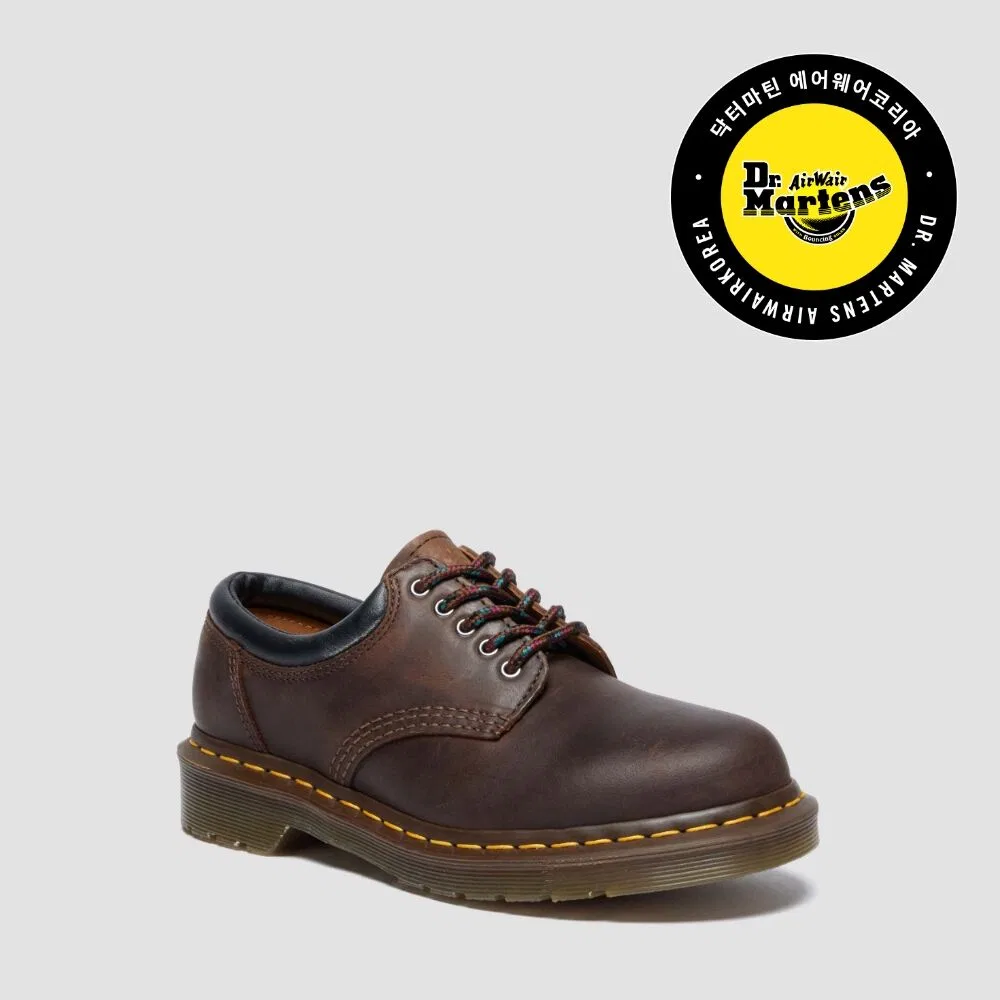 Мужские туфли 8053 коричневого цвета от Dr.Martens