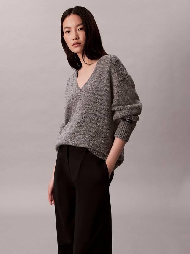 

Вязаный свитер с воротником V-образной формы и эффектом непа из шерсти Calvin Klein, Stoneflag