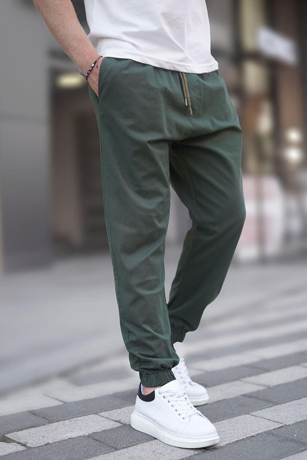 

Свободные брюки Jogger цвета хаки 6853 MADMEXT