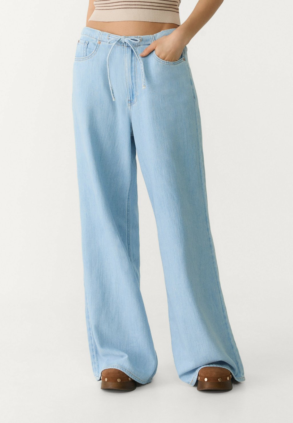 

Джинсы прямого кроя Stradivarius, цвет Light Blue Denim