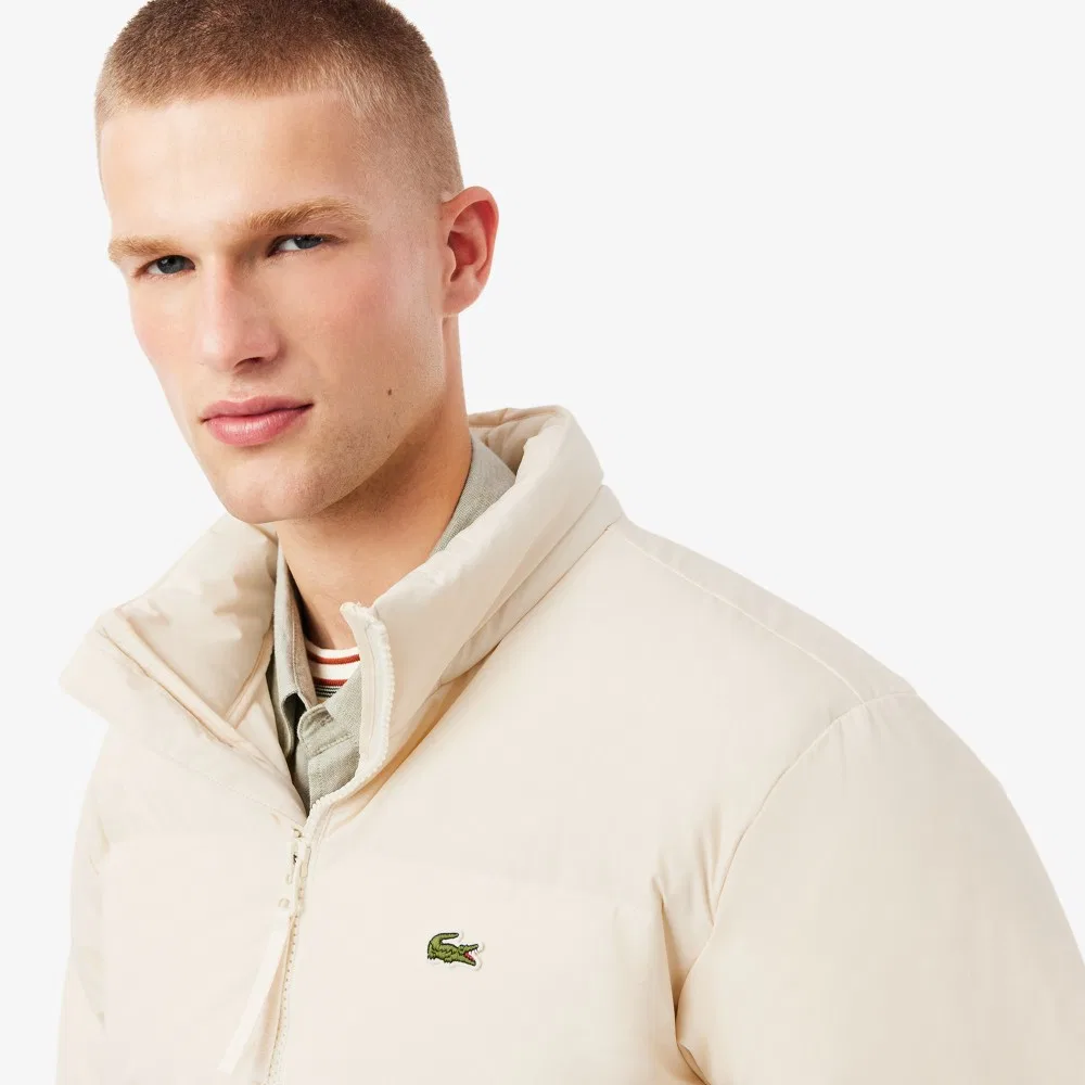 Мужской пуховик с высоким воротником Duck Down кремовый от Lacoste — фото 2