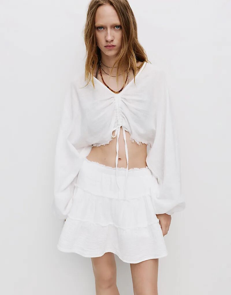 

Блузка Pull&Bear с завязкой спереди белого цвета
