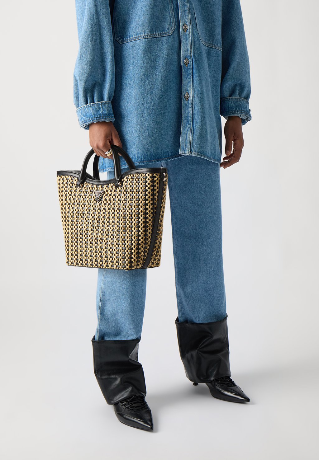 

Сумка ATALIA TOTE Guess, бежевый