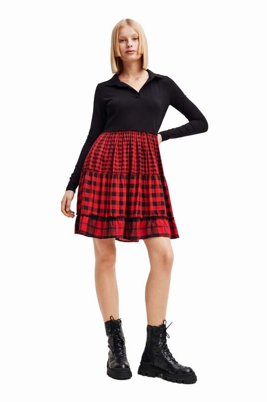 

Дезигуальное платье Desigual, красный