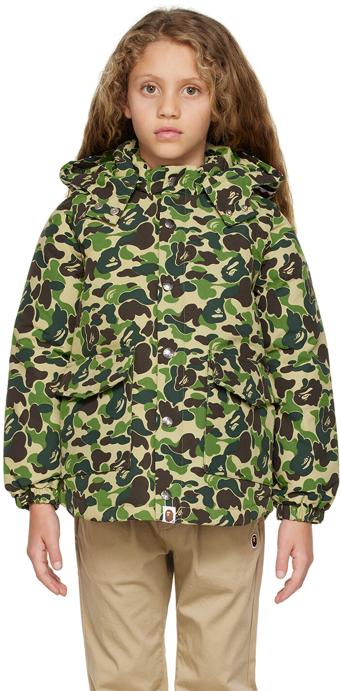 

BAPE Kids Пуховик цвета хаки ABC Camo Shark Shark