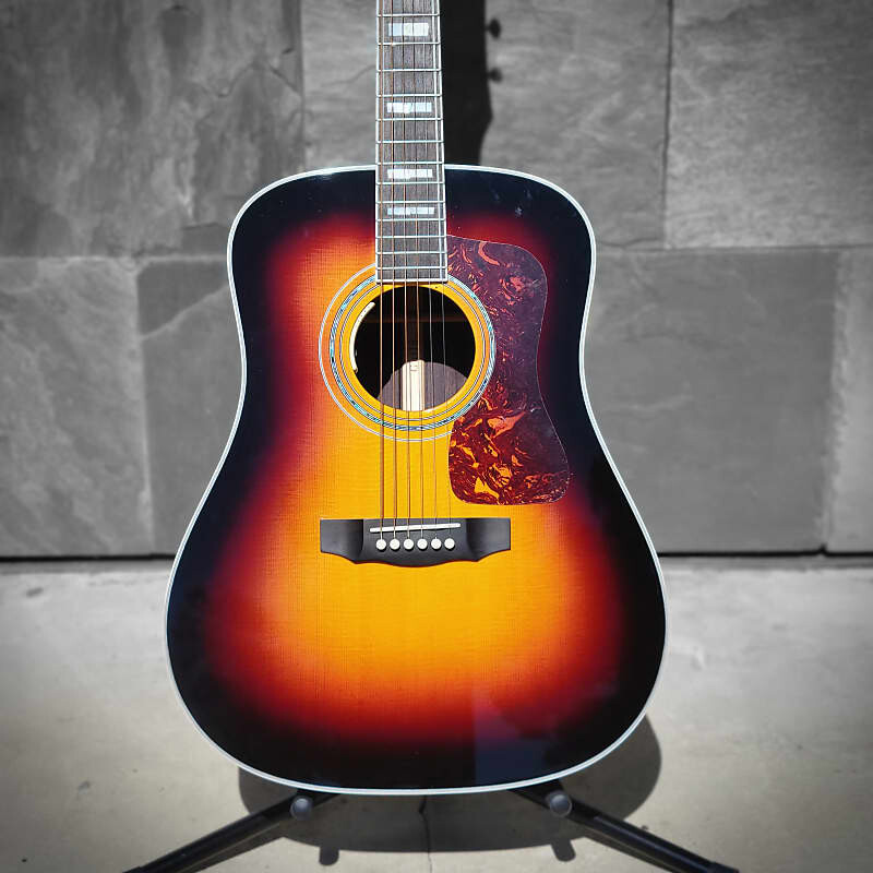 

Акустическая гитара Guild D-55E, Antique Burst Nitro