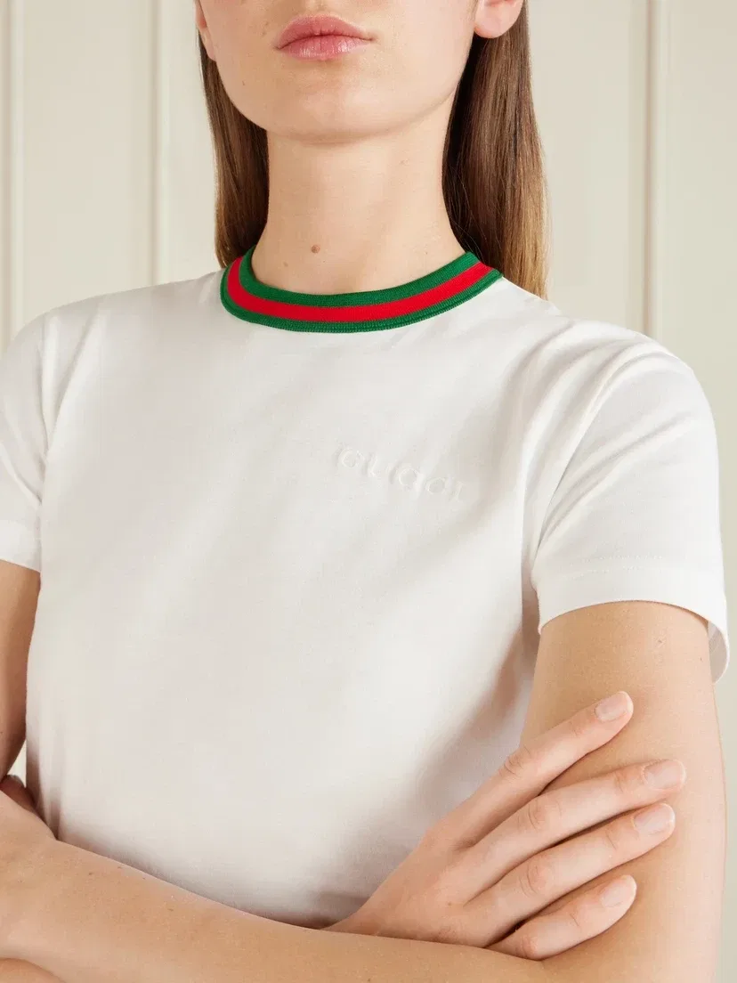 Укороченная полосатая футболка из хлопкового джерси с вышивкой GUCCI, белый — фото 4