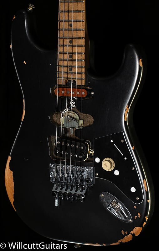 

Электрогитара EVH Frankenstein Relic Series Maple Fingerboard Black