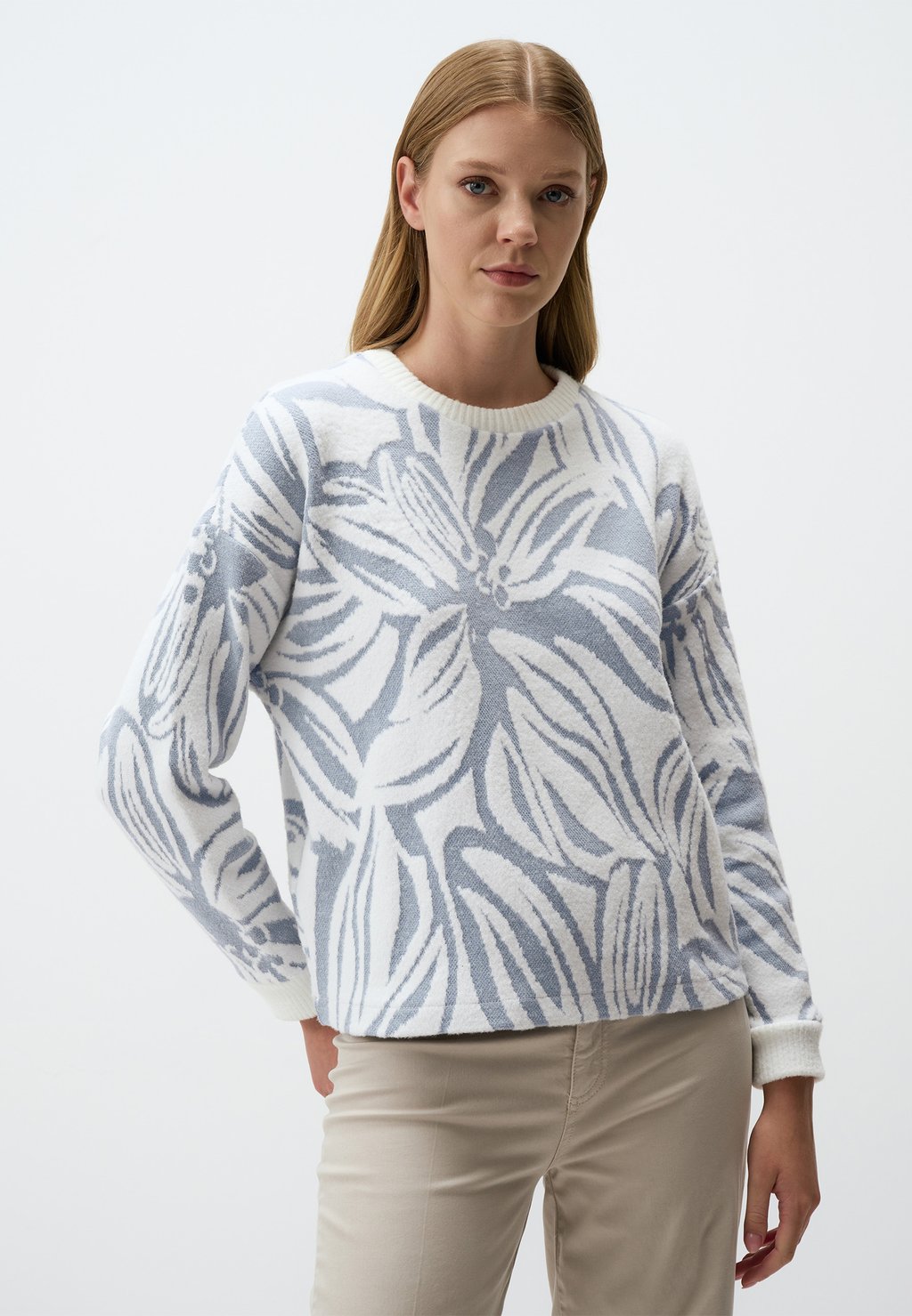 

Джемпер FLORAL PATTERN Jimmy Key, светло-голубой