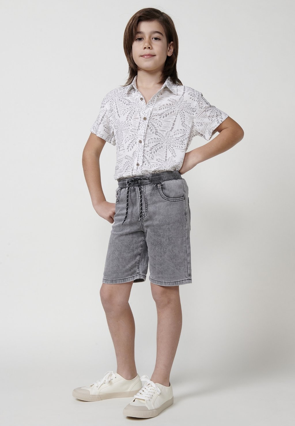 

Джинсовые шорты CON GOMA ELÁSTICA Koroshi, цвет Grey Denim