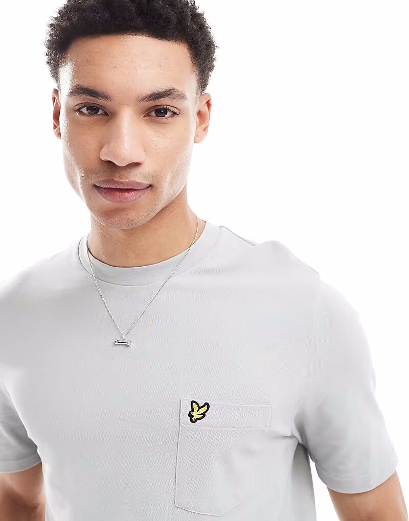 

Футболка Lyle & Scott с карманами из пике серого цвета