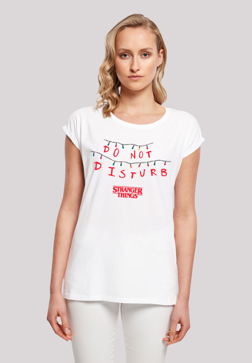 

Футболка с принтом STRANGER THINGS DO NOT DISTURB NETFLIX TV SERIES F4NT4STIC, белый