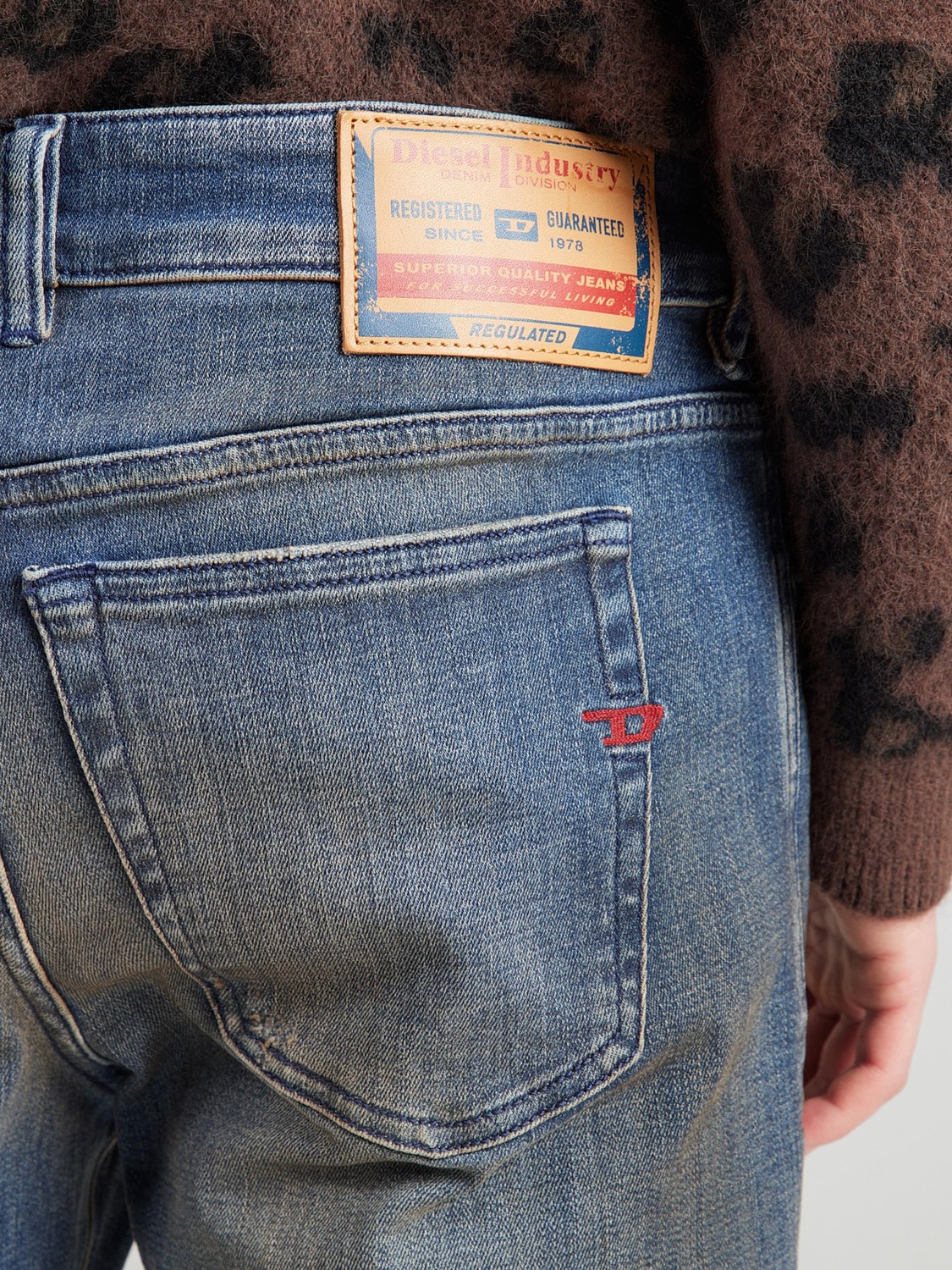 DIESEL Джинсы '1979 SLEENKER' Slim fit в темно-синем цвете — фото 2