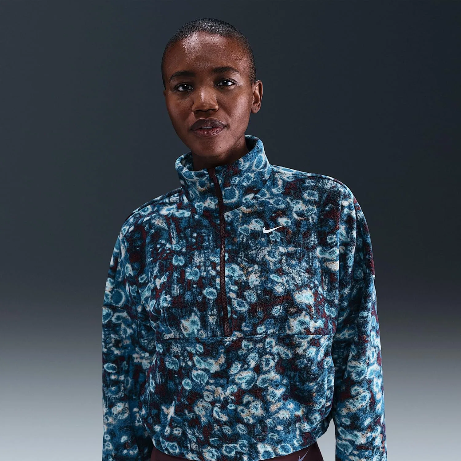 Футболка для активного отдыха Nike Thermo-FIT Half-Zip, цвет Burgundy Crush/Green Abyss/Midnight Navy/White — фото 3