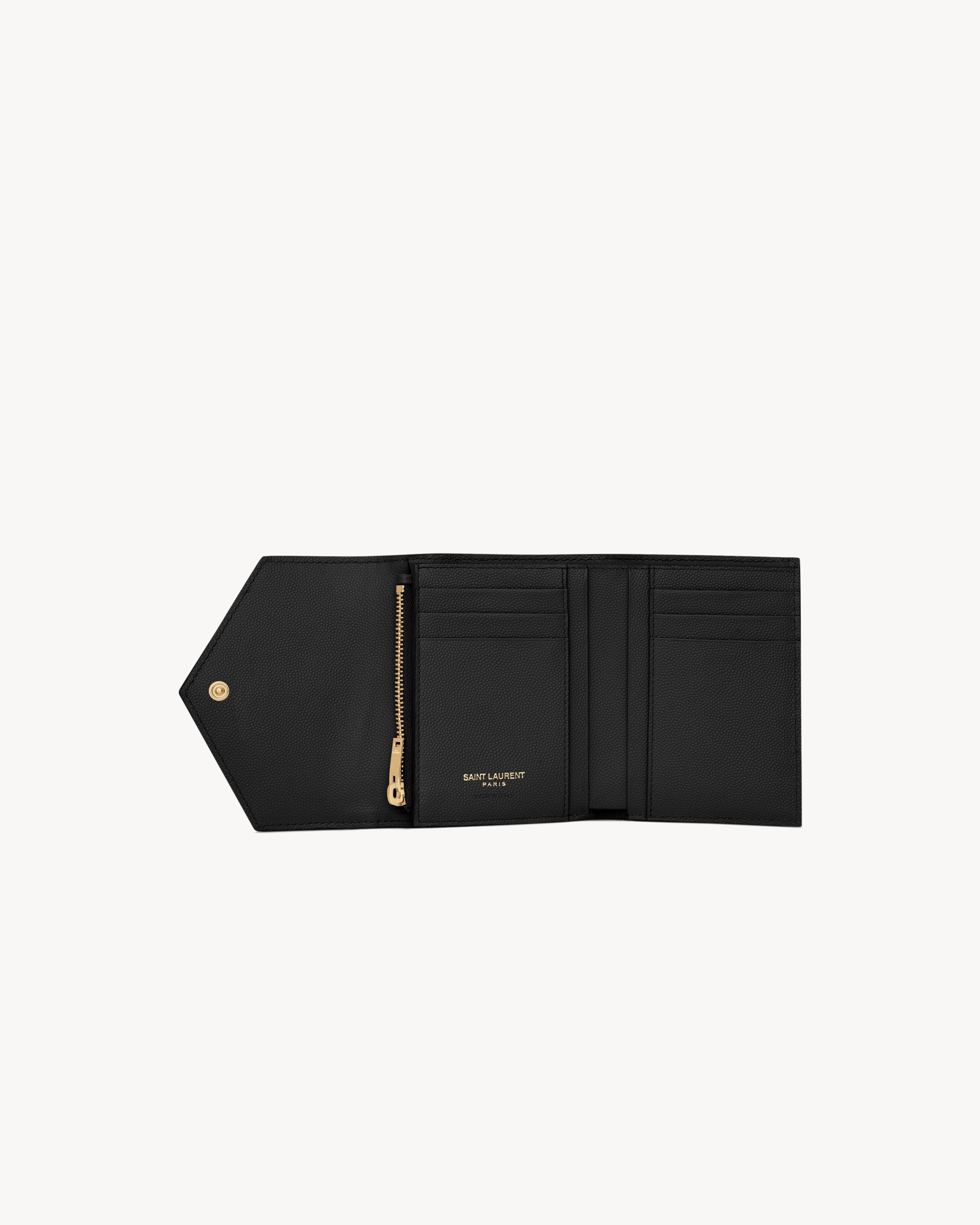 Компактный тройной кошелек CASSANDRE MATELASSE из зернистой кожи grain de poudre Saint Laurent, черный — фото 4