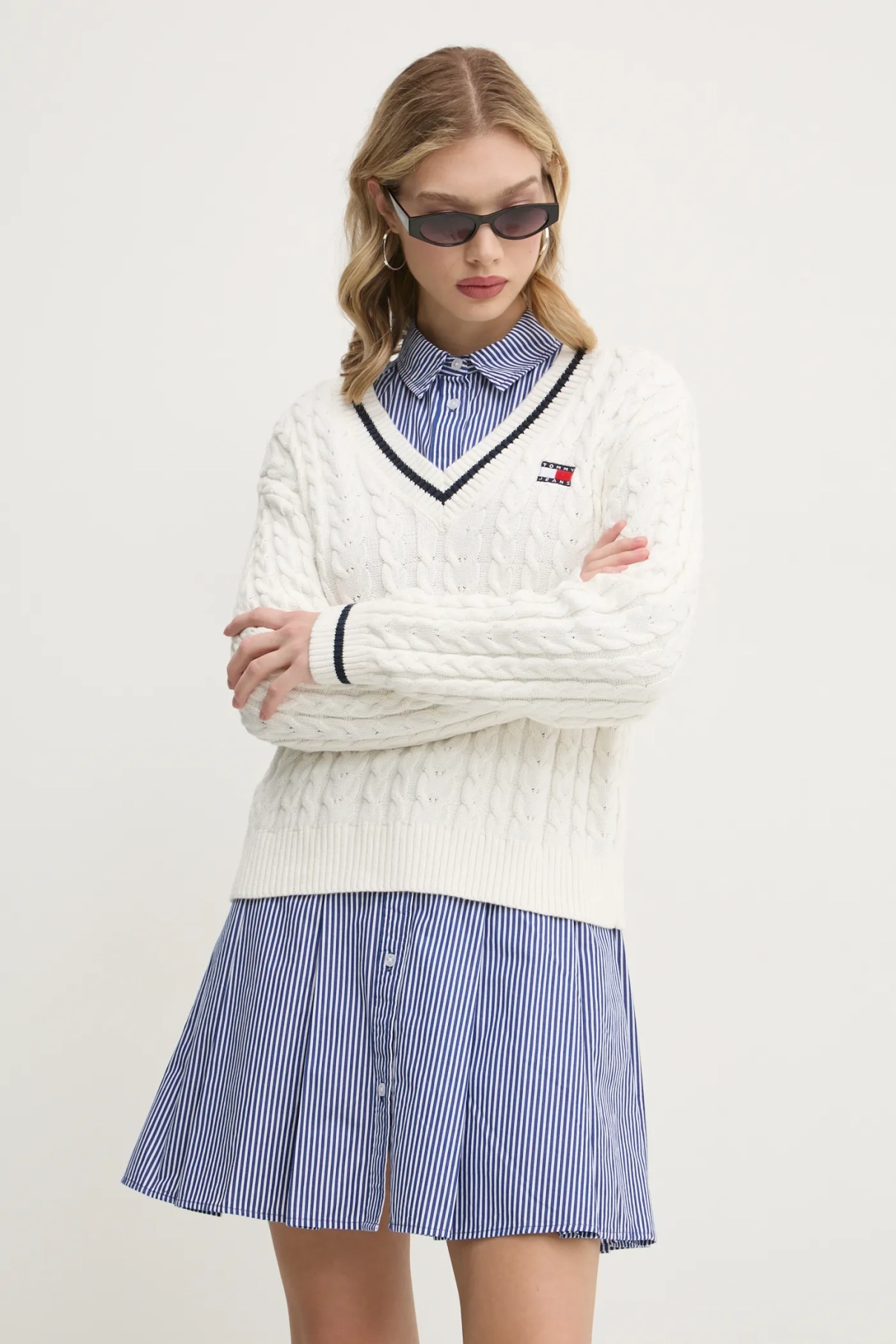 

Хлопковый свитер Tommy Jeans, бежевый