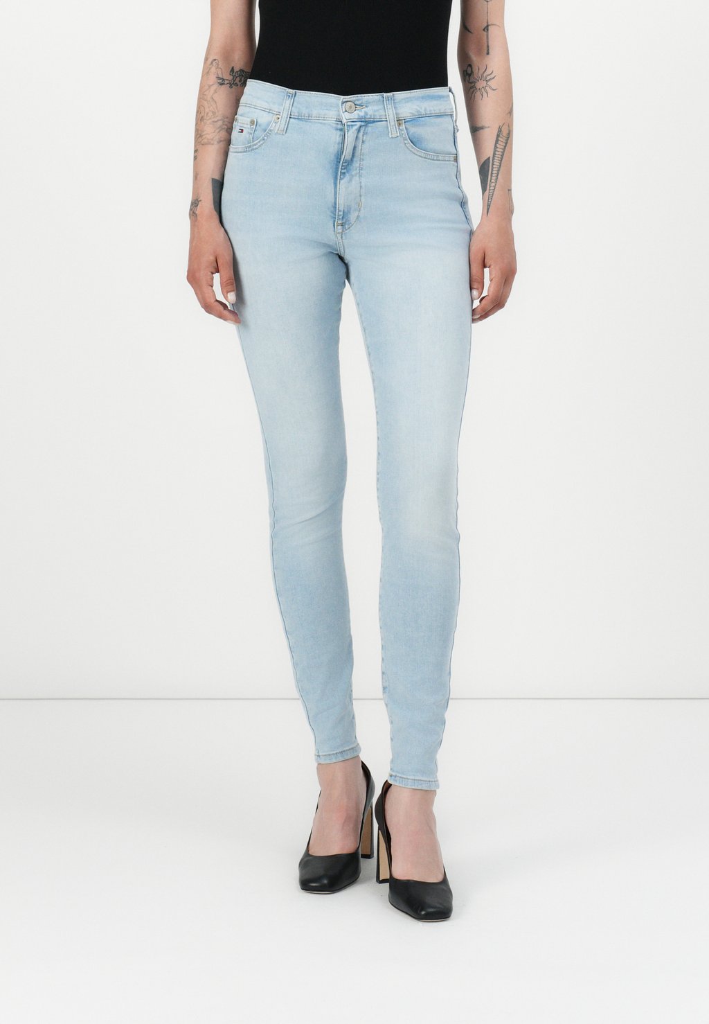 

Джинсы скинни SYLVIA Tommy Jeans, цвет Denim Ultra Light