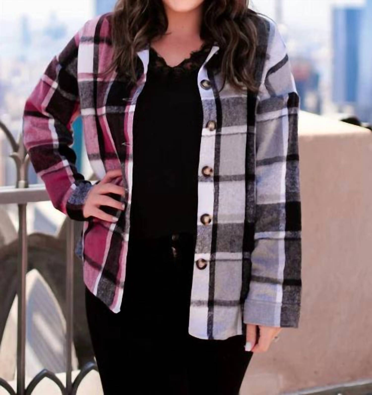 

Рубашка Colorblock в Gaitlinburg Pink & Black Jess Lea