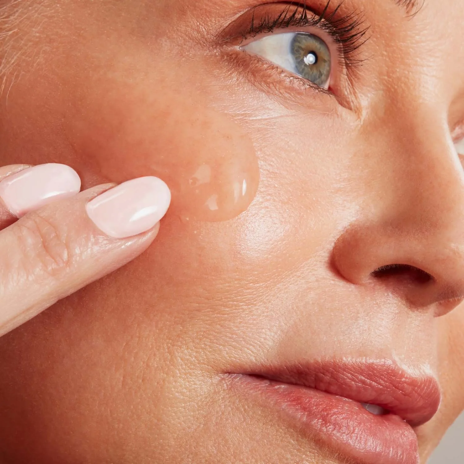 Гель для умывания NuFACE — Aqua Gel Activator - Микротоковый проводящий гель и активатор на основе IonPlex и, 280 мл — фото 4