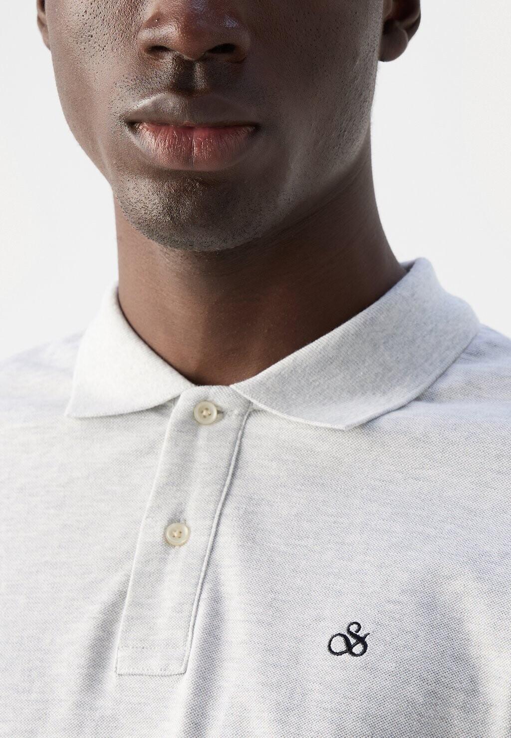 

Рубашка поло ESSENTIALS Scotch & Soda, цвет Mottled Light Grey