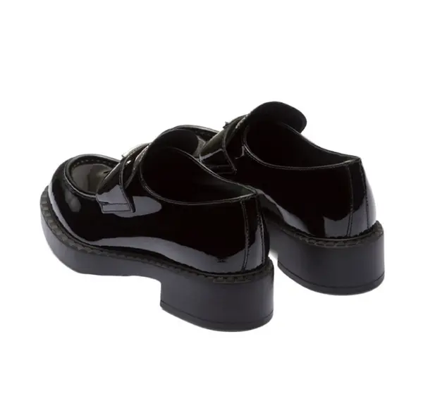 Кроссовки (WMNS) PRADA Chocolate 50mm Loafer 'Black Patent Leather', черный — фото 4