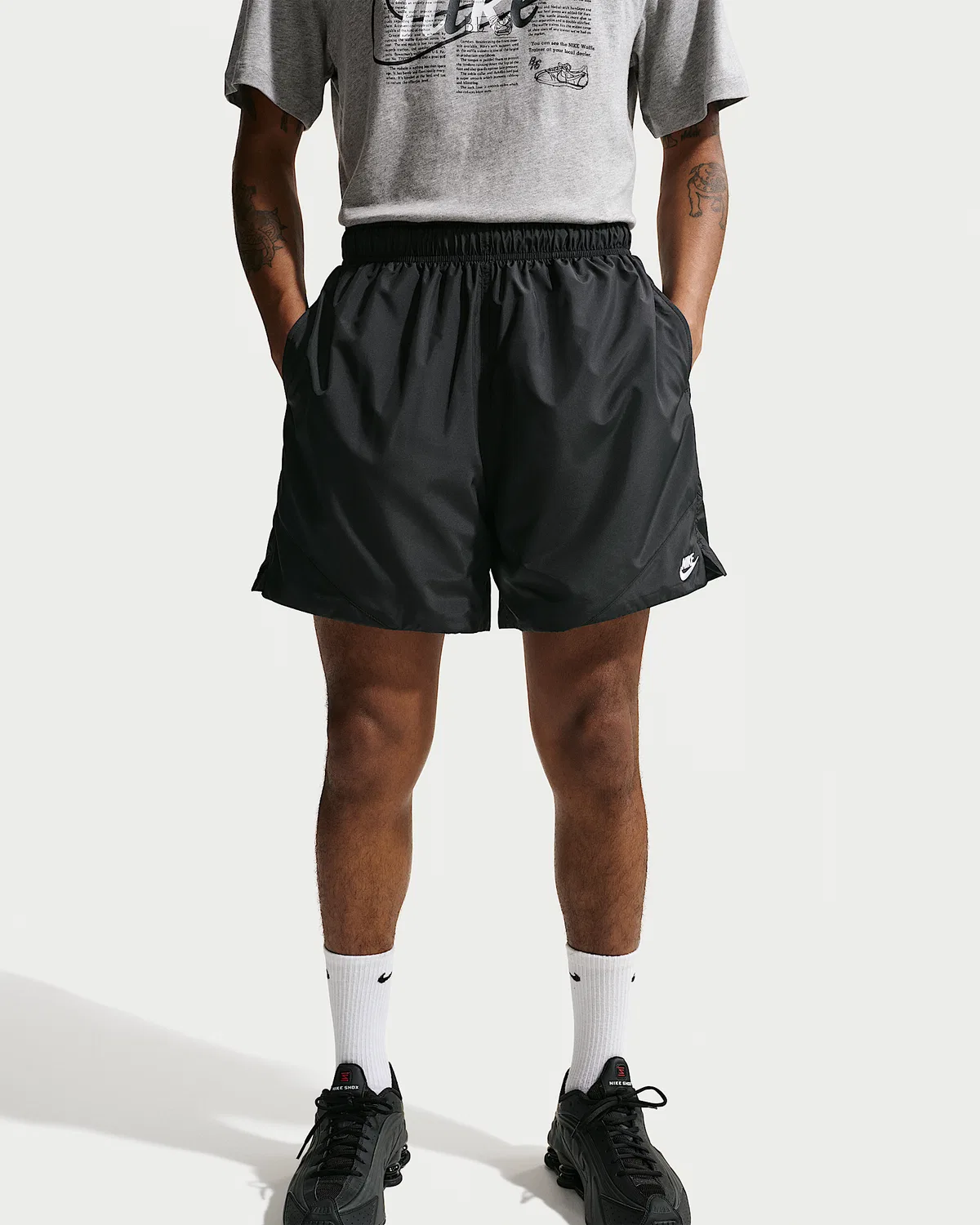 Мужские легкие тканевые шорты Nike Windrunner, Black/White — фото 2