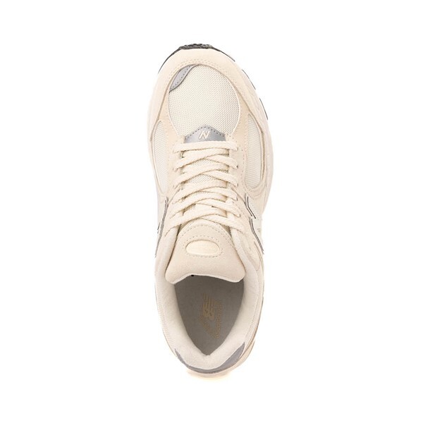 Кроссовки New Balance 2002R Athletic Shoe, цвет Calm Taupe/Angora/Silver — фото 2