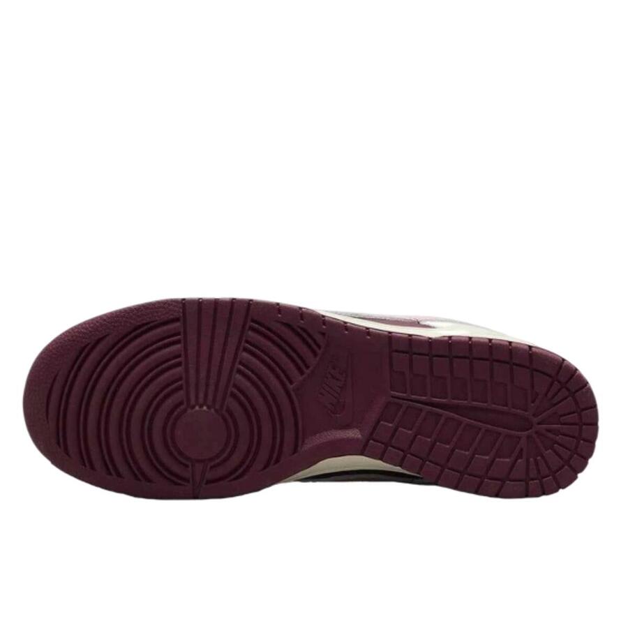 NIKE Кроссовки Dunk Low ко Дню святого Валентина (2023) — фото 3