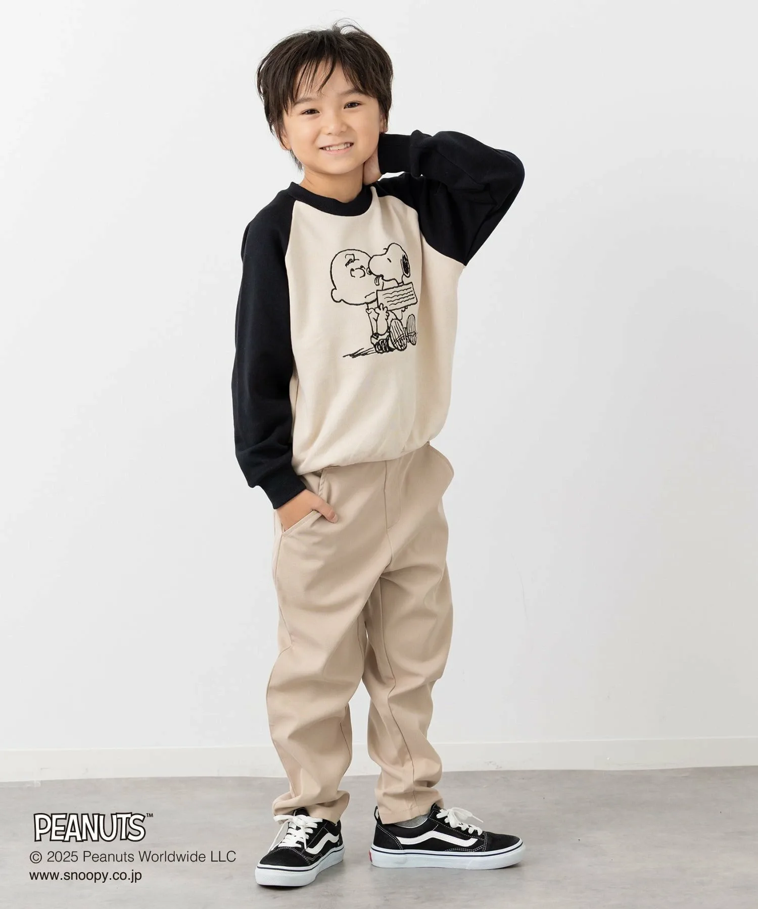 Флисовая толстовка с рисунком арахиса Peanuts, G Raglan/Black — фото 2