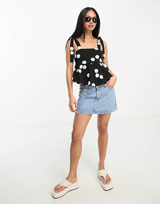 

Солнцезащитный топ с ремешком и принтом в горошек ASOS DESIGN