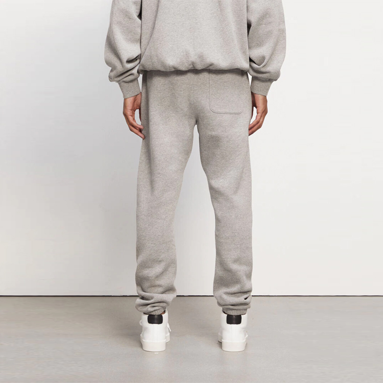 Спортивные штаны Fear Of God Essentials, Темный Овёс — фото 4