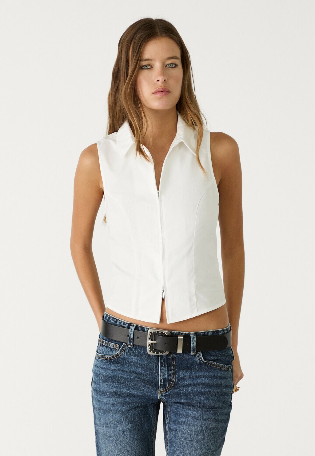 

Пояс WITH CONTRAST BUCKLE Stradivarius, черный