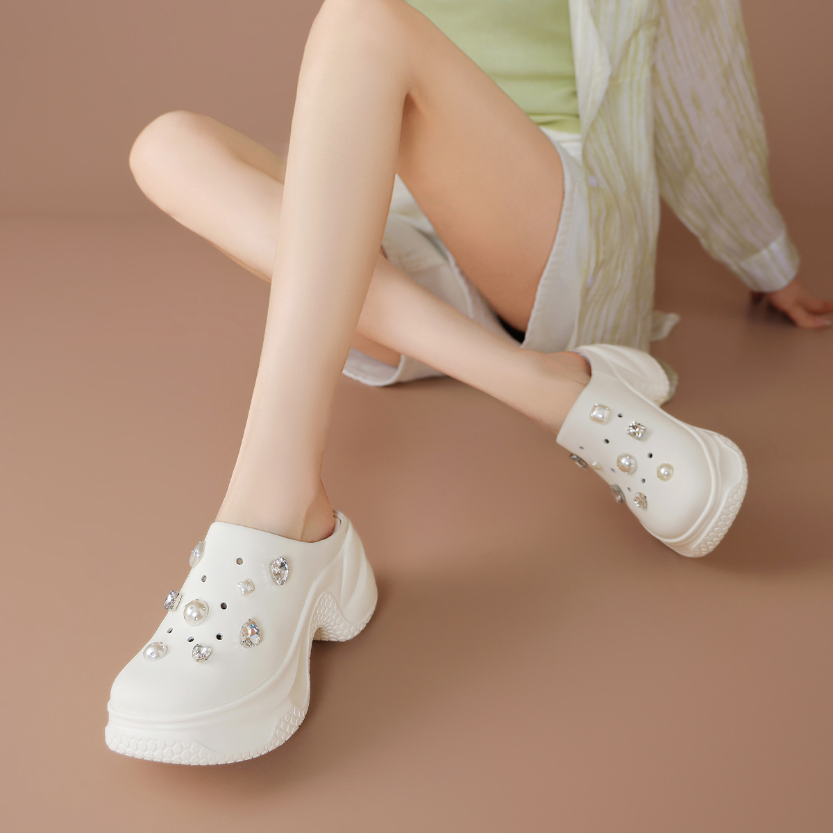 BOERDIQI Клоги женские с белой овчиной на стельке, цвет White Sheepskin Insole — фото 3
