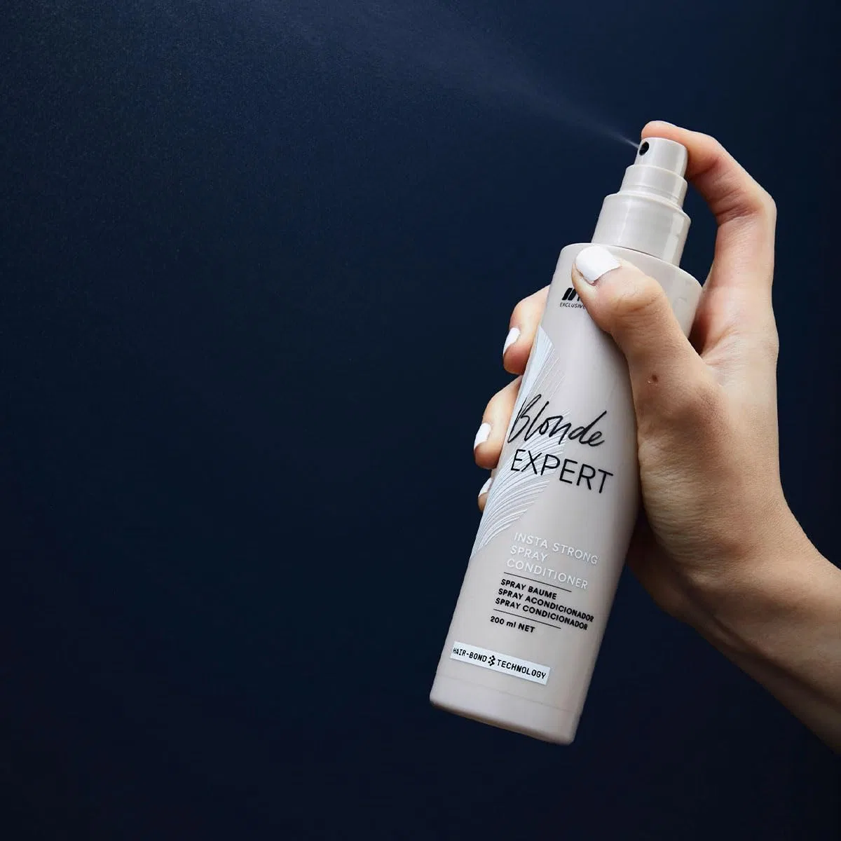 Спрей-кондиционер «Profession Blonde Expert Insta Strong» от Indola, 200 мл Indola — фото 2