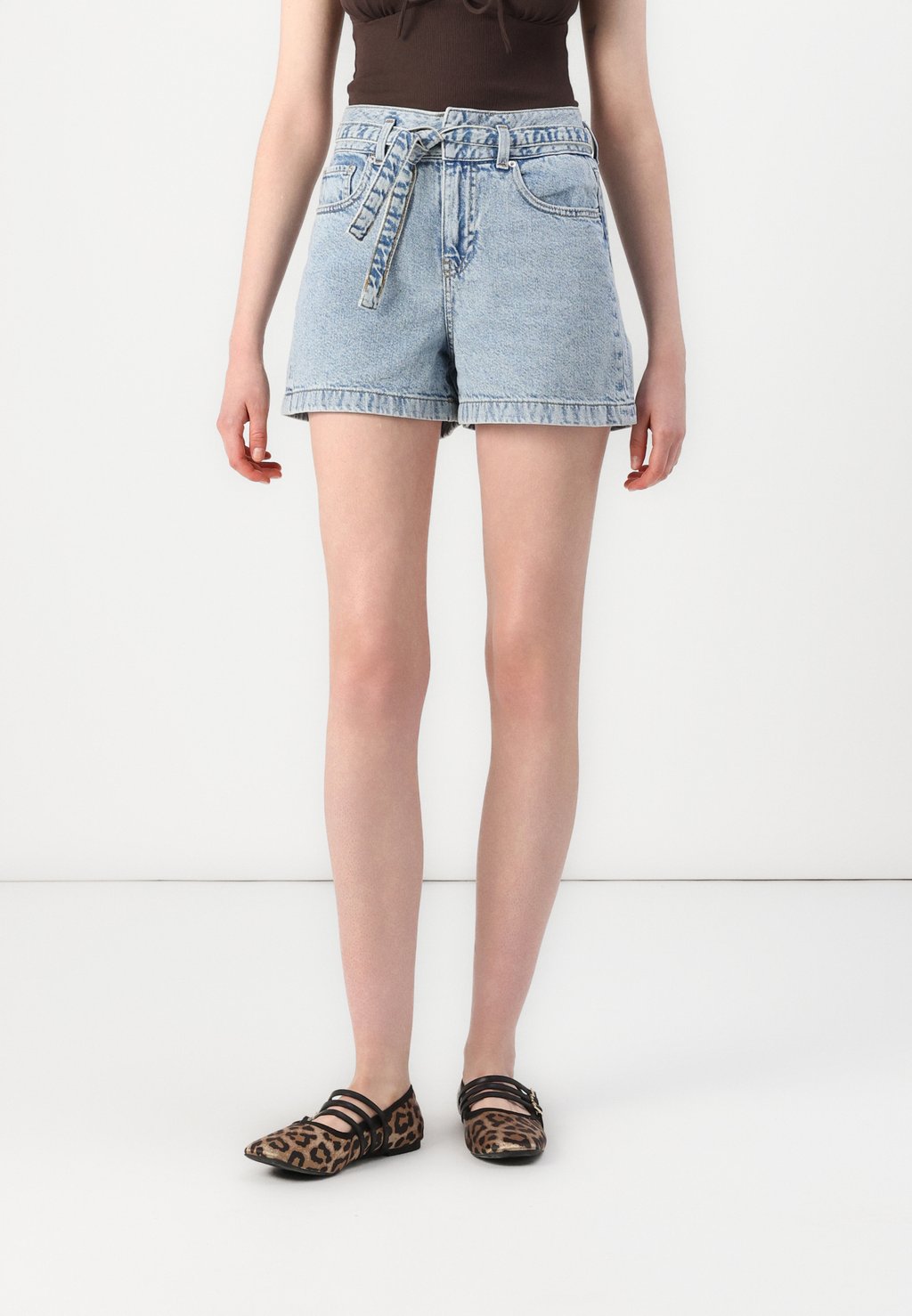 

Джинсовые шорты JXCELEN PAPERBAG JJXX, цвет Light Blue Denim
