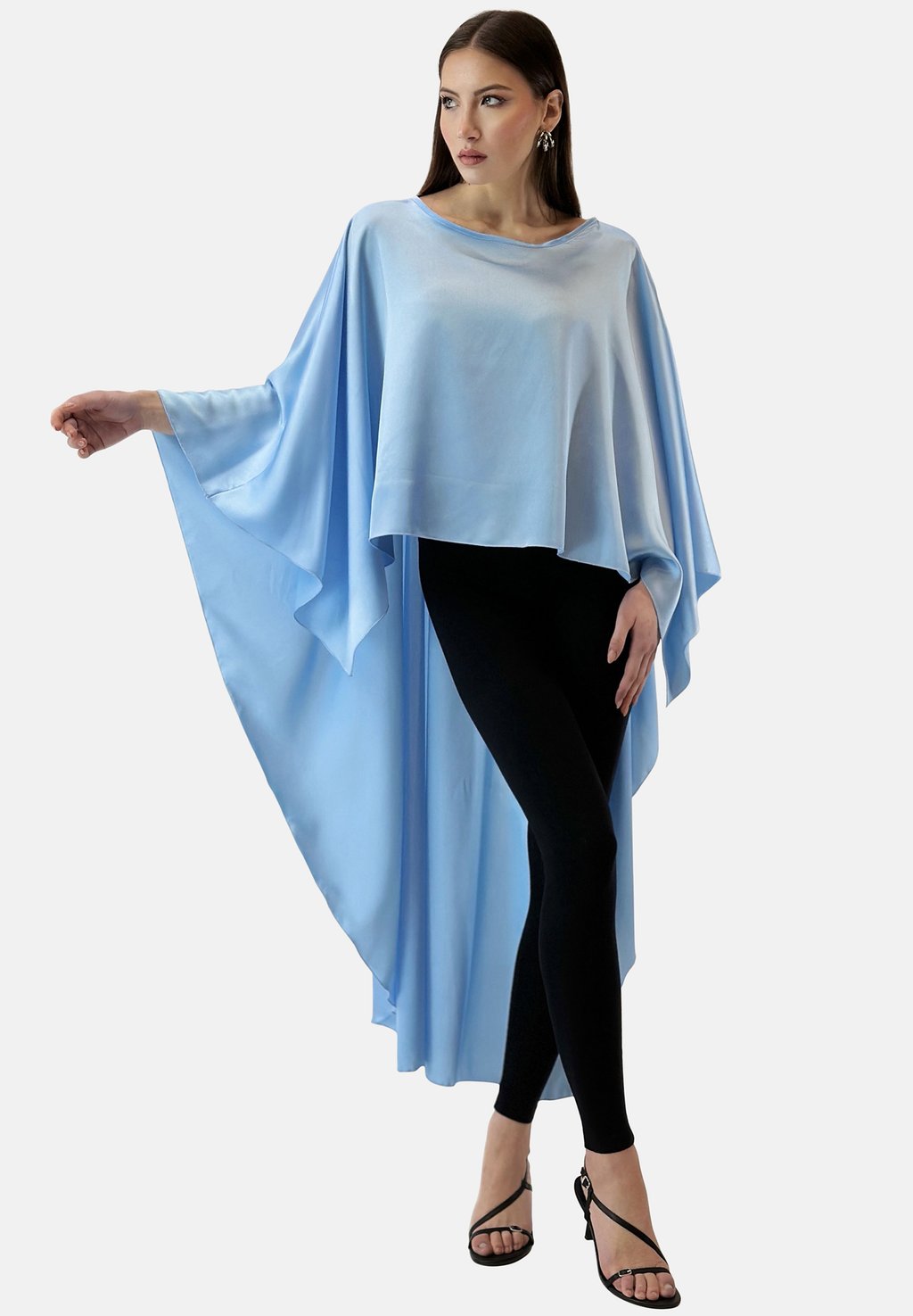 

Плащ ABAYA Elara, светло-голубой