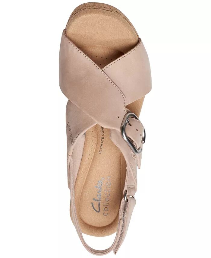 Женские босоножки Giselle Dove на танкетке Clarks, бежевый — фото 4