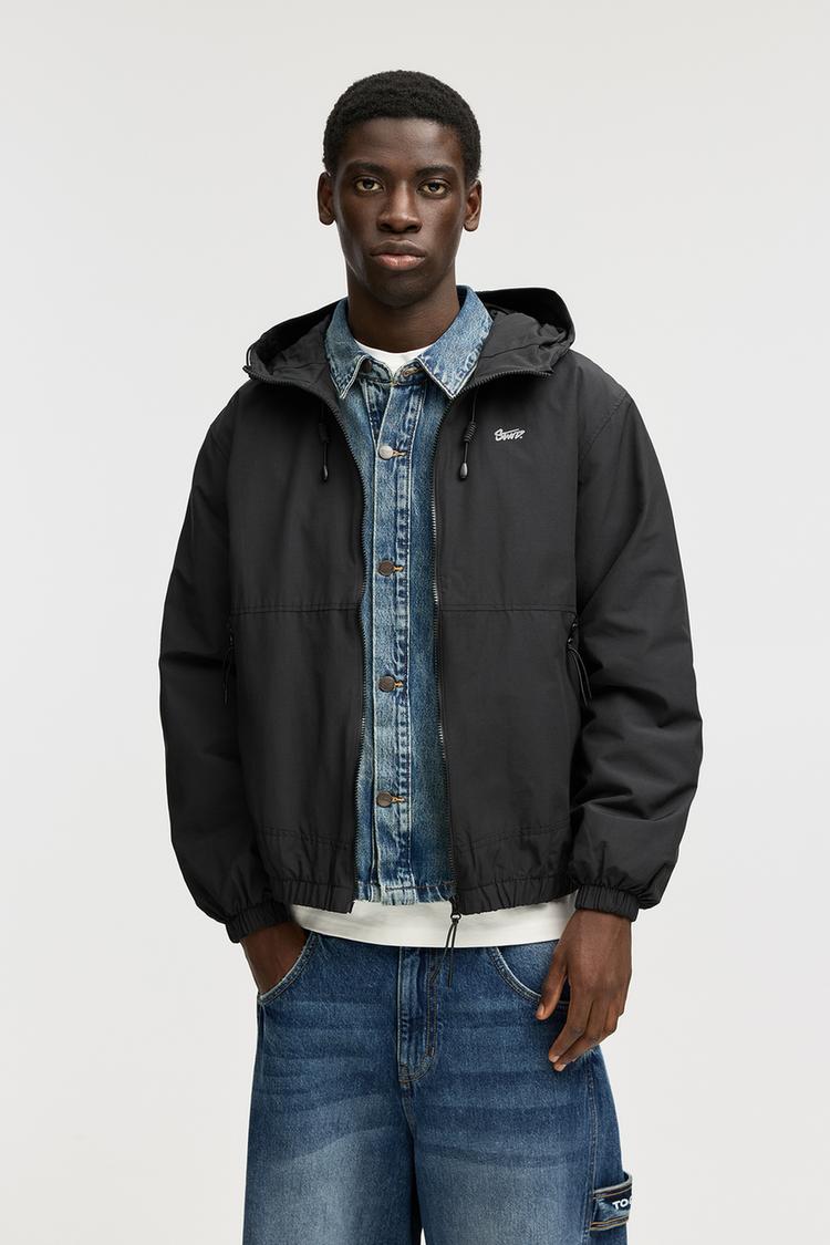 

Плащ с капюшоном Pull And Bear, черный