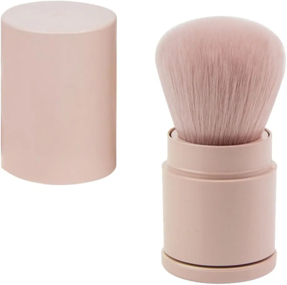 Кисть для румян пушистая Blend Brush Pink