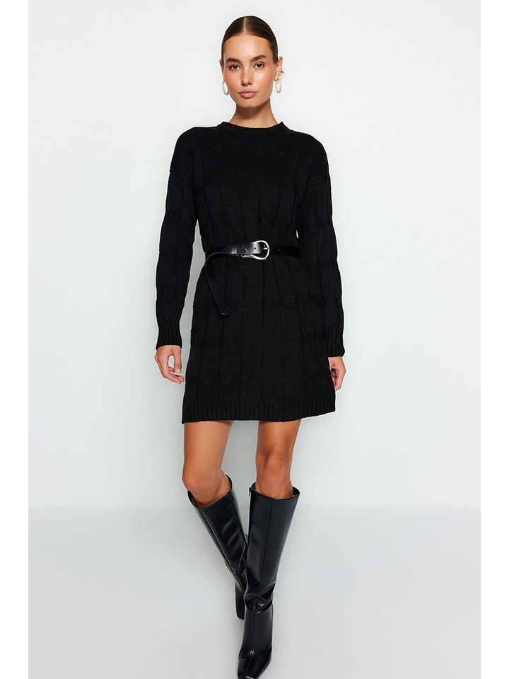 

Короткое платье trendyol Strickkleid, черный
